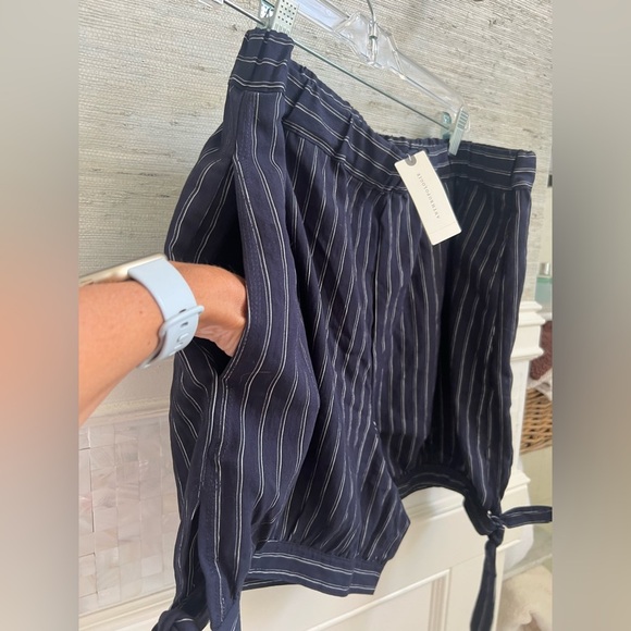 NWT new large Anthropologie Maeve pinstripe bloomer shorts stripe navy blue - Picture 9 of 17
